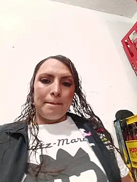 Snapshot of VERONICA__03 chatting on 09-27-25, 03:06 VERONICA 03 online show from 09-27-25, 03:06