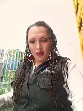 Snapshot of VERONICA__03 chatting on 10-01-25, 03:40 VERONICA 03 online show from 10-01-25, 03:40