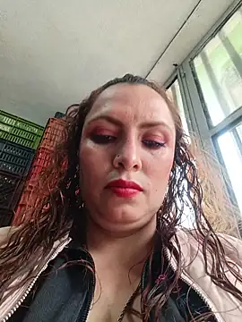 Snapshot of VERONICA__03 chatting on 10-10-25, 04:17 VERONICA 03 online show from 10-10-25, 04:17