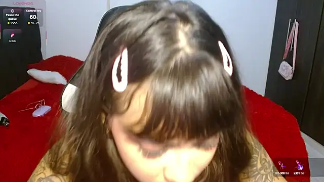 Snapshot of Divinejewel444 chatting on 09-27-25, 08:08 Divinejewel444 online show from 09-27-25, 08:08