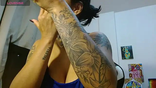 Snapshot of Divinejewel444 chatting on 10-08-25, 08:12 Divinejewel444 online show from 10-08-25, 08:12