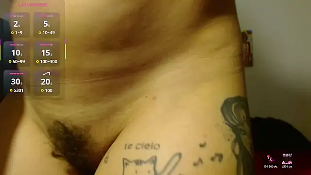 Snapshot of Divinejewel444 chatting on 11-08-25, 10:04 Divinejewel444 online show from 11-08-25, 10:04