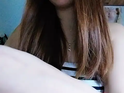 Snapshot of Mie079 chatting on 07-08-26, 04:33 Mie079 online show from 07-08-26, 04:33