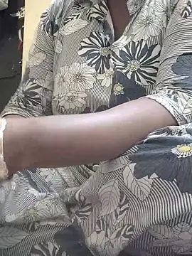 Snapshot of ARPITAGOYAL143 chatting on 12-15-25, 09:35 ARPITAGOYAL143 online show from 12-15-25, 09:35