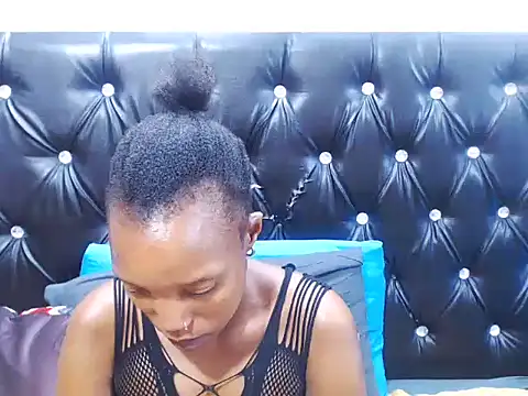 Snapshot of AppleAss02 chatting on 01-13-26, 04:45 AppleAss02 online show from 01-13-26, 04:45