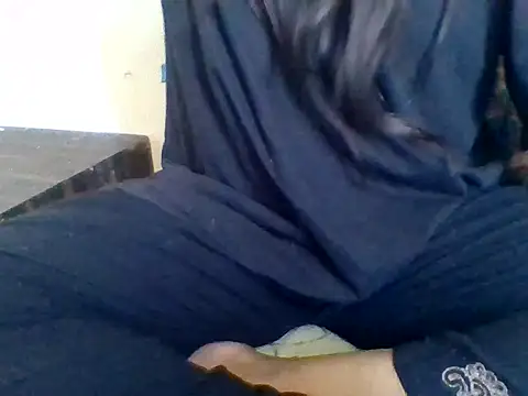 Snapshot of Vaani_Singha chatting on 10-13-25, 05:07 Vaani Singha online show from 10-13-25, 05:07