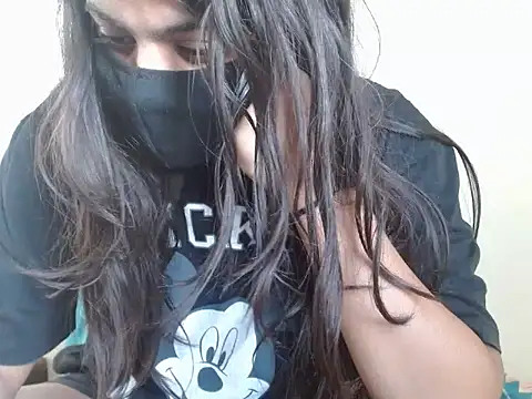 Snapshot of Vaani_Singha chatting on 10-15-25, 09:09 Vaani Singha online show from 10-15-25, 09:09