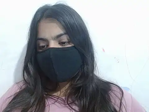 Snapshot of Vaani_Singha chatting on 10-18-25, 11:49 Vaani Singha online show from 10-18-25, 11:49