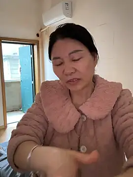 xiiuuff18 online show from 03-23-26, 01:09