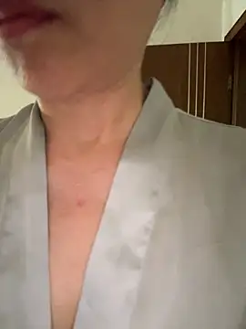 xiiuuff18 online show from 05-23-26, 12:38