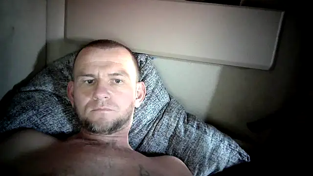 Snapshot of RoadDaddyXL chatting on 09-15-25, 12:16 RoadDaddyXL online show from 09-15-25, 12:16
