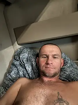 Snapshot of RoadDaddyXL chatting on 10-06-25, 10:45 RoadDaddyXL online show from 10-06-25, 10:45