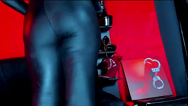 ArtemisaStone online show from 12-15-25, 12:15