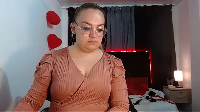 Snapshot of Sasha_TK chatting on 09-08-25, 04:50 Sasha TK online show from 09-08-25, 04:50