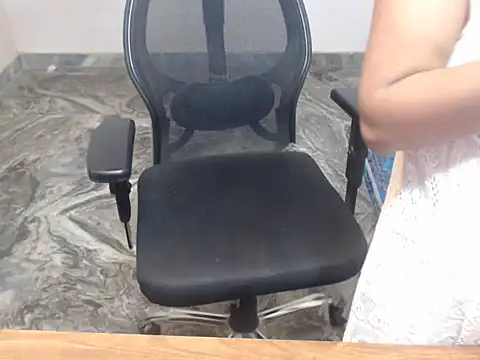  LoveBirds online show from 04-09-26, 06:13