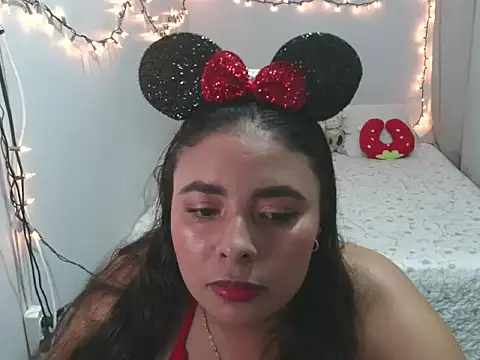 Snapshot of crystal_1991 chatting on 10-31-25, 04:46 crystal 1991 online show from 10-31-25, 04:46