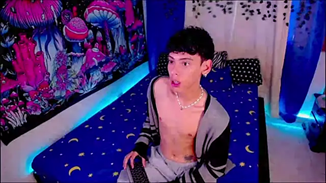 Snapshot of Thedoll_ethan7 chatting on 05-24-26, 07:08 Thedoll ethan7 online show from 05-24-26, 07:08