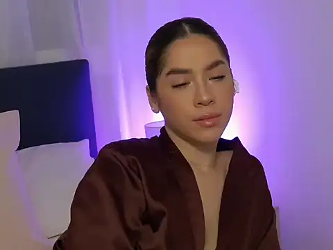 Snapshot of sophie_wallton chatting on 01-06-26, 07:56 sophie wallton online show from 01-06-26, 07:56