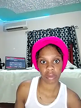 Snapshot of PinkSkyyy chatting on 12-22-25, 02:30 PinkSkyyy online show from 12-22-25, 02:30