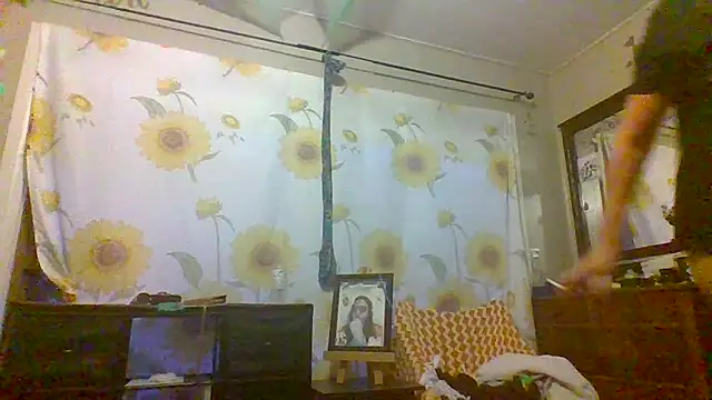 Snapshot of Bored_Grandma chatting on 09-18-25, 12:07 Bored Grandma online show from 09-18-25, 12:07