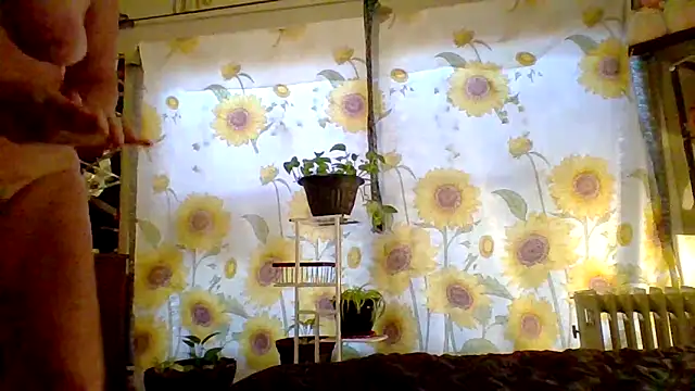 Snapshot of Bored_Grandma chatting on 12-13-25, 10:15 Bored Grandma online show from 12-13-25, 10:15