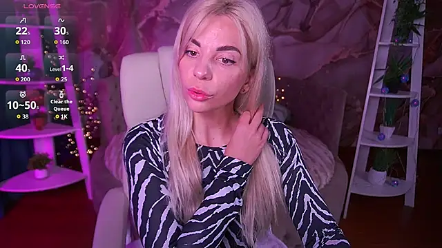 BellaRayyy online show from 03-30-26, 06:03