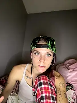 Snapshot of ittybittymeryssa chatting on 11-17-25, 06:14 ittybittymeryssa online show from 11-17-25, 06:14