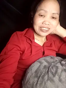  YooY  online show from 10-18-25, 03:35