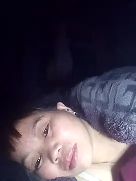  YooY  online show from 11-19-25, 11:05