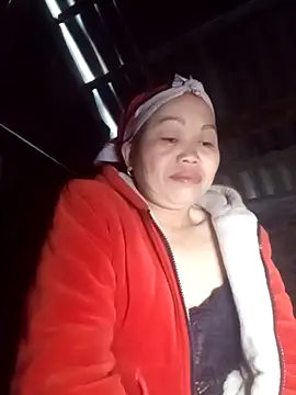  YooY  online show from 11-28-25, 11:40