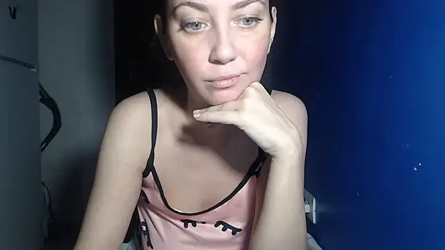 petite danielle online show from 07-13-26, 07:27