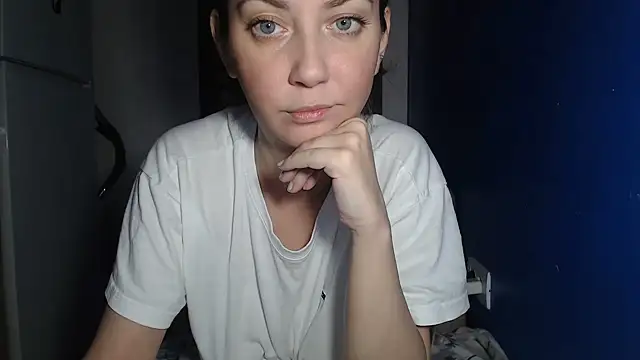 petite danielle online show from 07-15-26, 02:50
