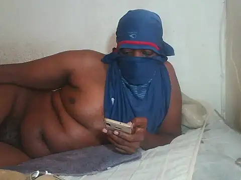 Bussyfats online show from 04-12-26, 07:57