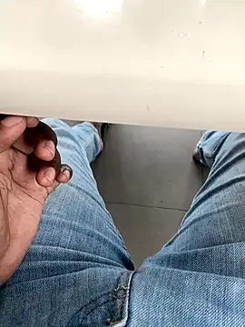 Snapshot of Senurak99 chatting on 09-18-25, 09:00 Senurak99 online show from 09-18-25, 09:00