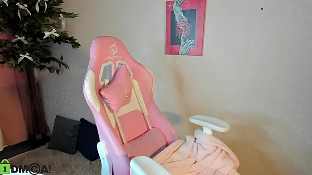 Sylvia Ortiz online show from 12-17-25, 09:37