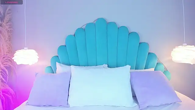 AlassiaHocthner online show from 11-04-25, 11:53