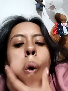 Snapshot of Queen_Ashly chatting on 09-25-25, 02:59 Queen Ashly online show from 09-25-25, 02:59