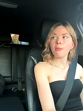 Snapshot of SMELLSEX chatting on 09-08-25, 04:17 SMELLSEX online show from 09-08-25, 04:17