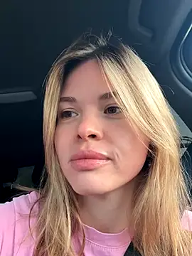 Snapshot of SMELLSEX chatting on 09-17-25, 03:57 SMELLSEX online show from 09-17-25, 03:57