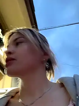 Snapshot of SMELLSEX chatting on 09-18-25, 04:20 SMELLSEX online show from 09-18-25, 04:20