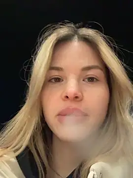 Snapshot of SMELLSEX chatting on 10-03-25, 03:42 SMELLSEX online show from 10-03-25, 03:42