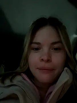 Snapshot of SMELLSEX chatting on 10-07-25, 04:15 SMELLSEX online show from 10-07-25, 04:15