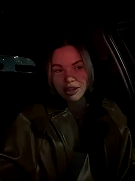 Snapshot of SMELLSEX chatting on 10-17-25, 04:20 SMELLSEX online show from 10-17-25, 04:20