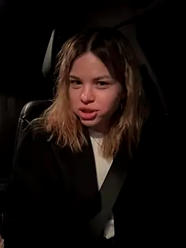 Snapshot of SMELLSEX chatting on 10-18-25, 03:46 SMELLSEX online show from 10-18-25, 03:46