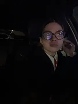 Snapshot of SMELLSEX chatting on 10-21-25, 06:19 SMELLSEX online show from 10-21-25, 06:19