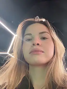 Snapshot of SMELLSEX chatting on 11-14-25, 07:23 SMELLSEX online show from 11-14-25, 07:23