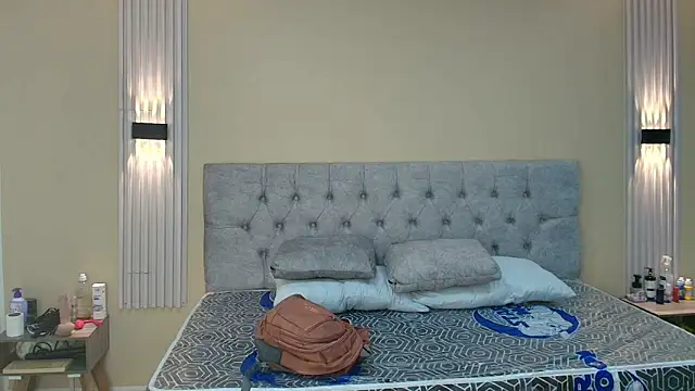 LiaMonroee  online show from 09-25-25, 11:36