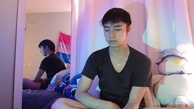 Snapshot of Noah_Blaze chatting on 10-07-25, 08:17 Noah Blaze online show from 10-07-25, 08:17