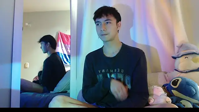 Snapshot of Noah_Blaze chatting on 11-03-25, 06:42 Noah Blaze online show from 11-03-25, 06:42