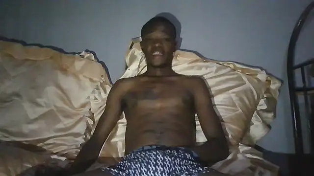 Snapshot of Nykho17 chatting on 03-11-26, 08:15 Nykho17 online show from 03-11-26, 08:15